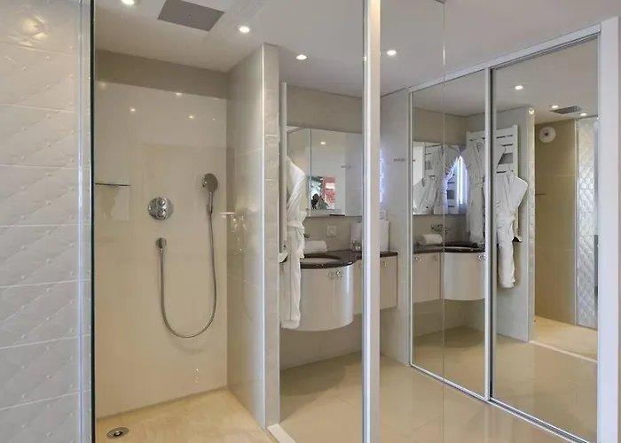 Le Nautilia 104 - Luxe Superieure - Jacuzzi - 2 Personnes 公寓 阿格德